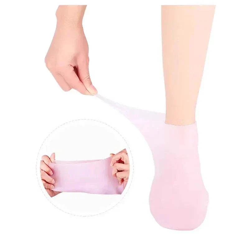 Universal Silicone Foot Repair Foot Mask for deep hydration and skin healing of dry, cracked feet and heels, reusable silicone material.