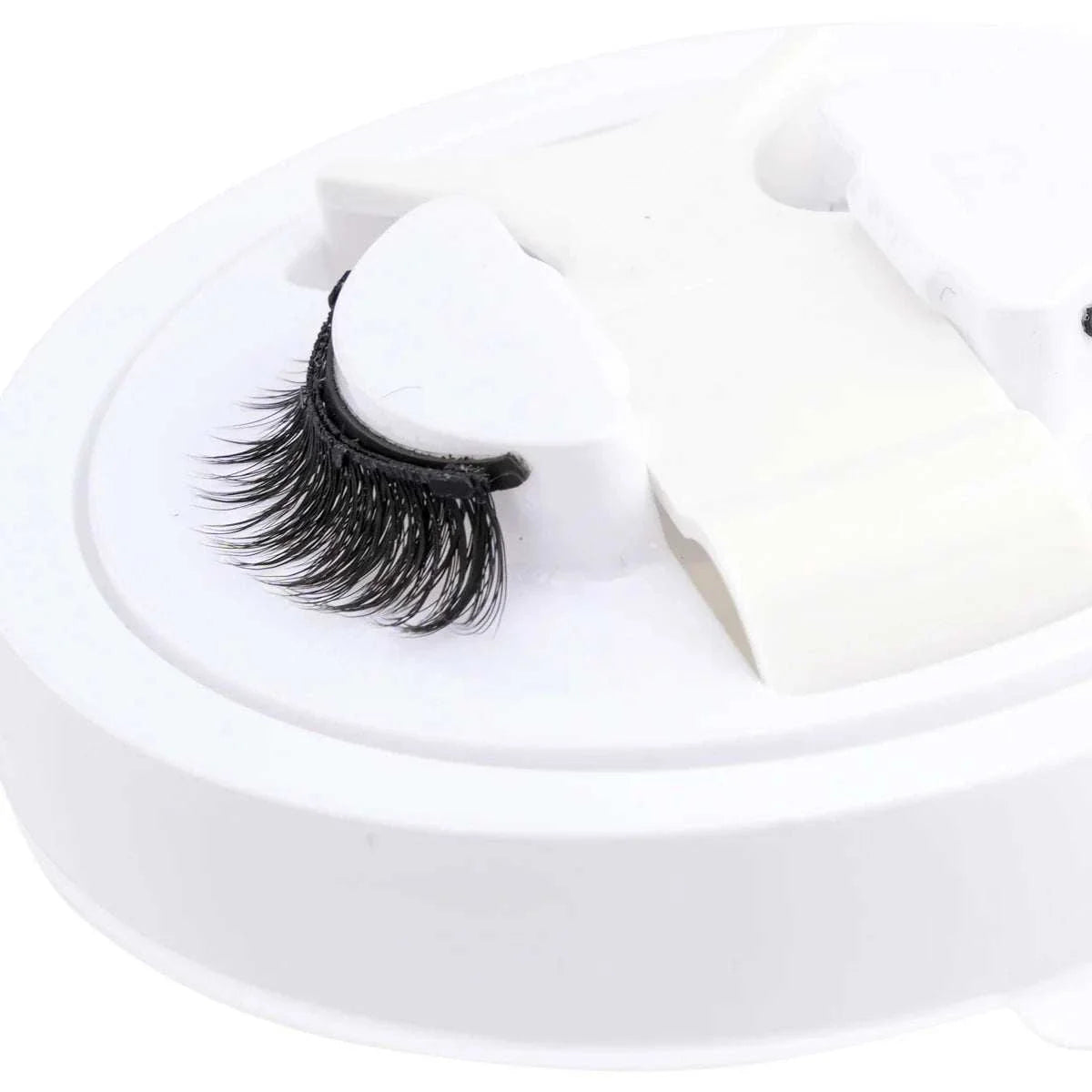Hot magnetic eyelashes set with pre-curled, reusable, natural-looking false lashes and magnetic tweezers in a compact case