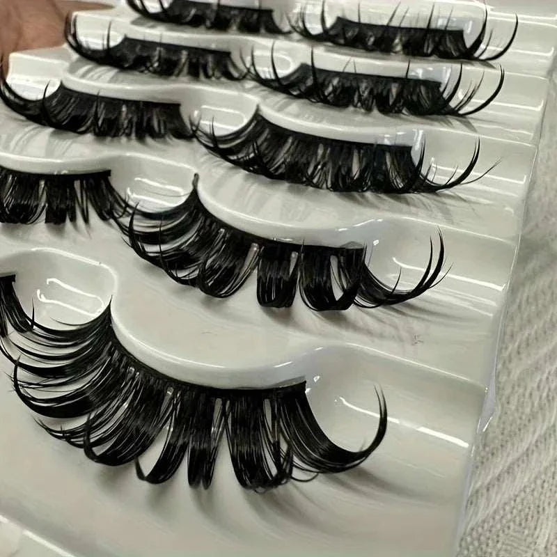 10 Pairs of Manga-Inspired Lashes
