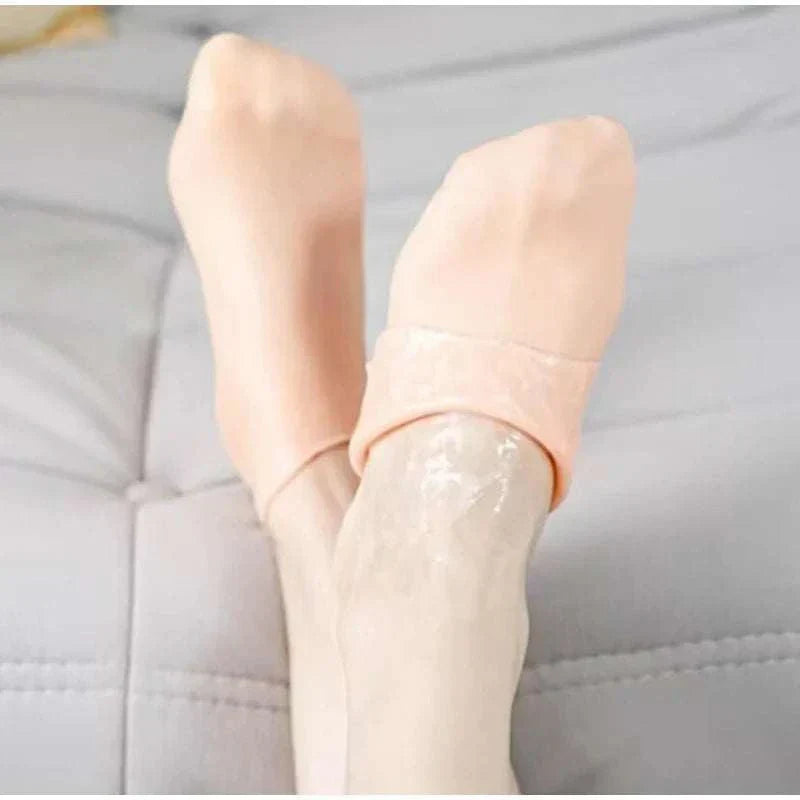 Universal Silicone Foot Repair foot mask for deep hydration and skin repair on feet