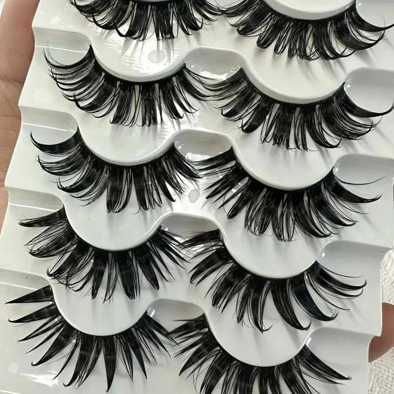 10 Pairs of Manga-Inspired Lashes