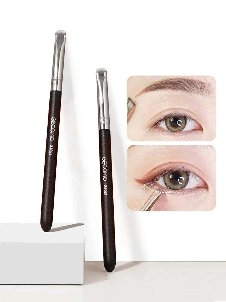 Eyeliner and eyebrow makeup brush set with precision tips for shaping brows and applying eyeliner, shown with eye makeup application examples.