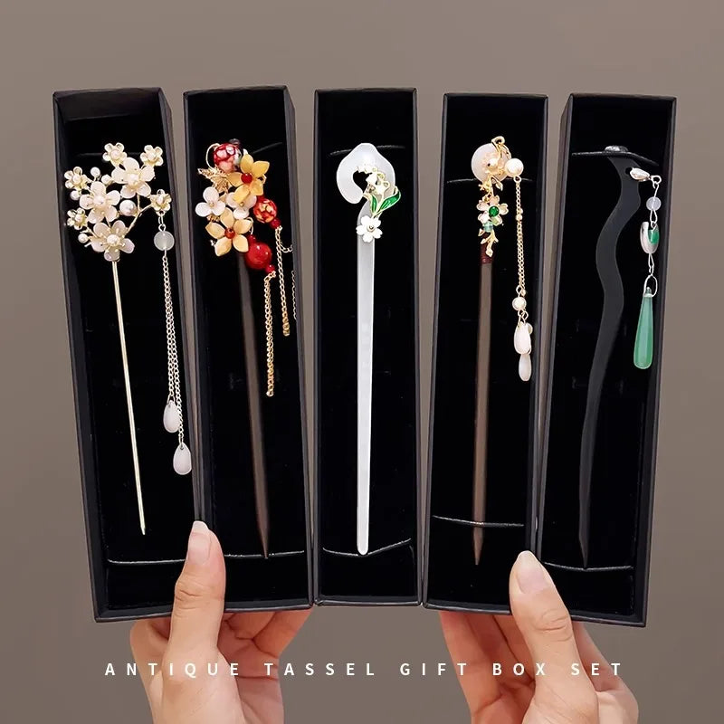 Elegant Chinese Style Flower Tassel Hairpin