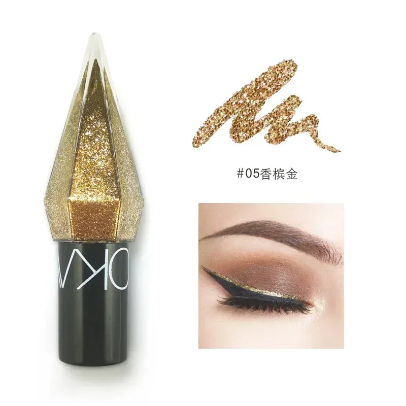 Diamond shiny eye liner in rose gold with glitter shimmer and precise tip application