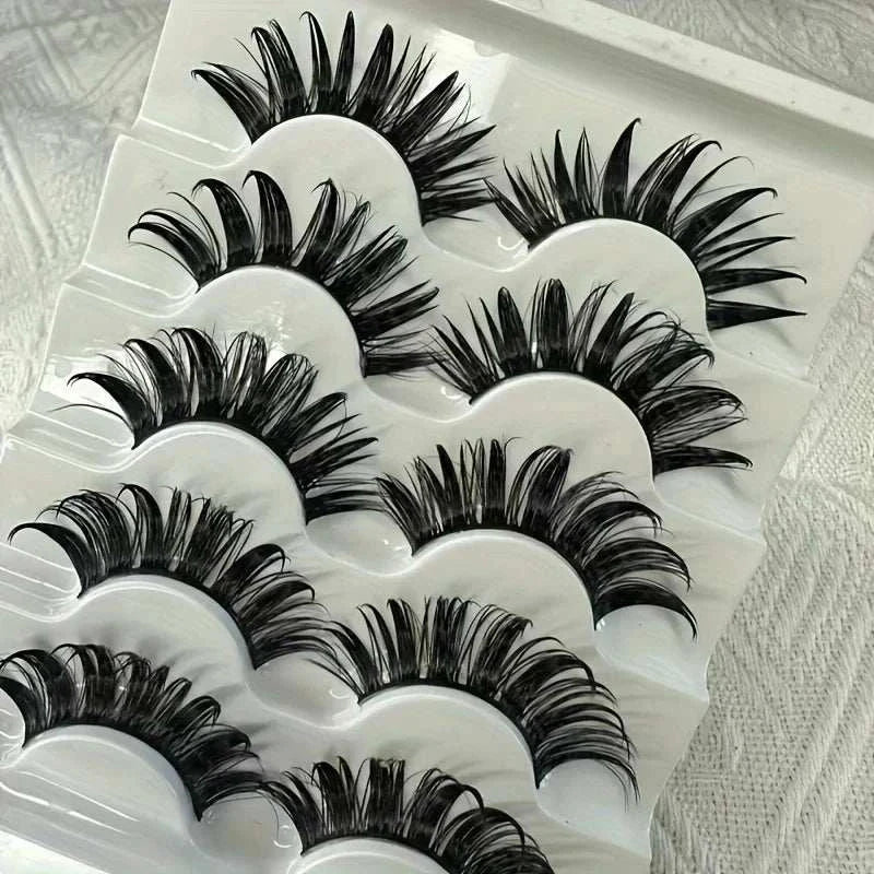 10 Pairs of Manga-Inspired Lashes