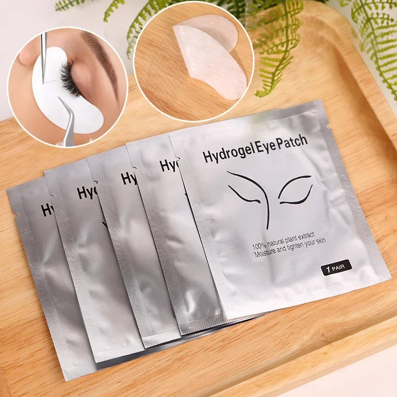 Eyelash extension gel eye pads hydrogel with moisturizing formula for under-eye protection during lash application