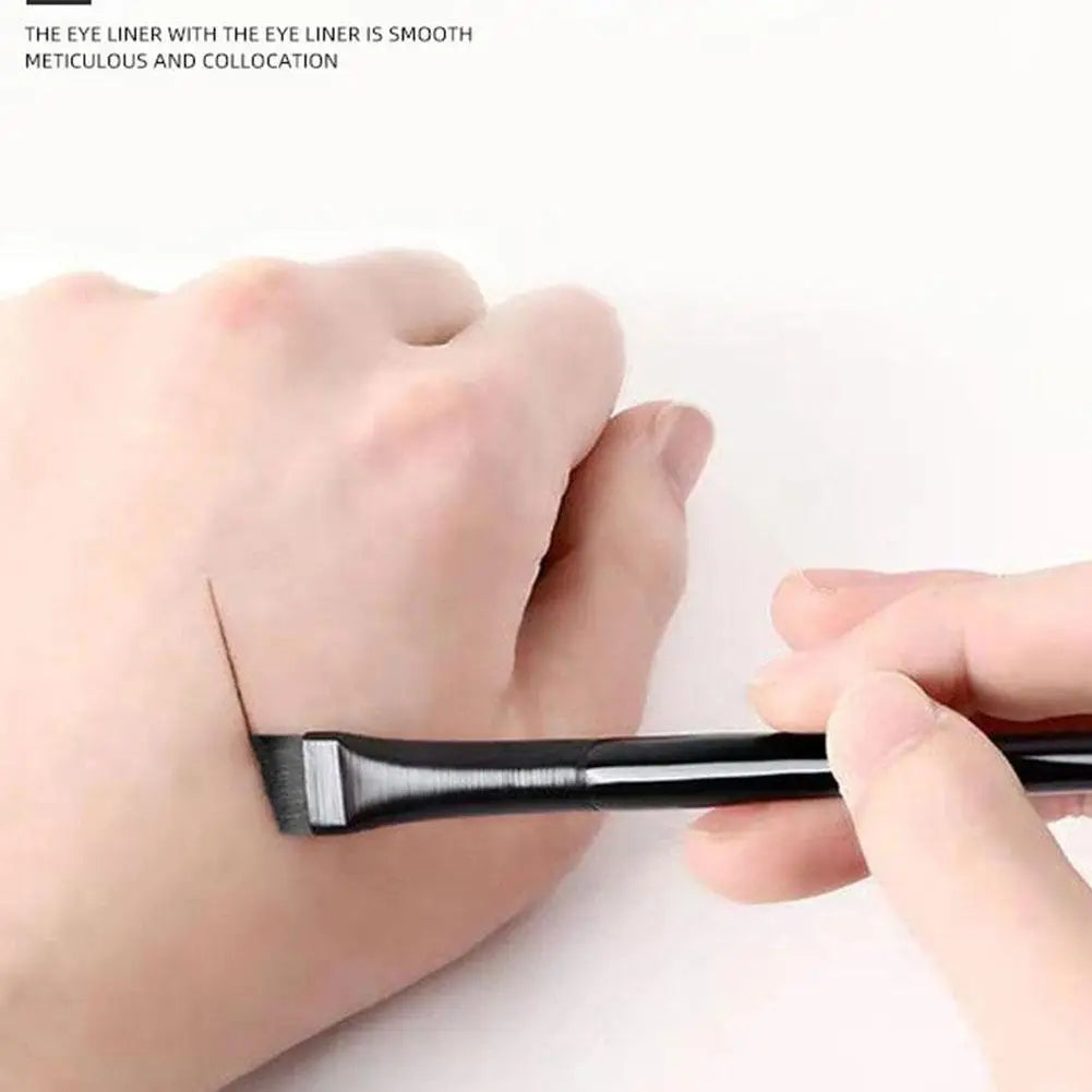 Eyebrow & Eyeliner Brush